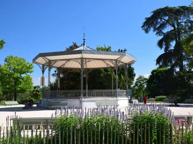 Pau, le kiosque du parc Beaumont