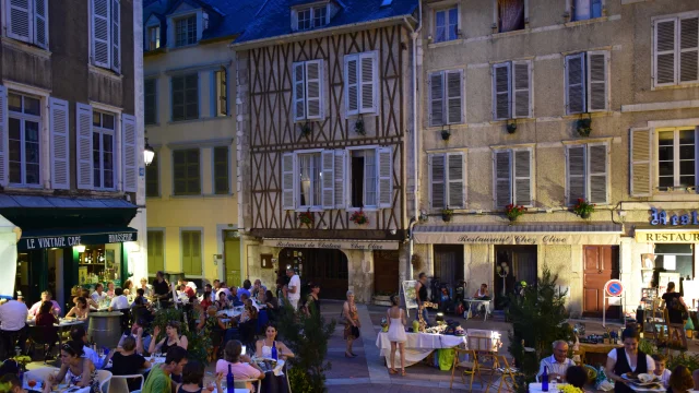 Terrasses dans le quartier du château de Pau