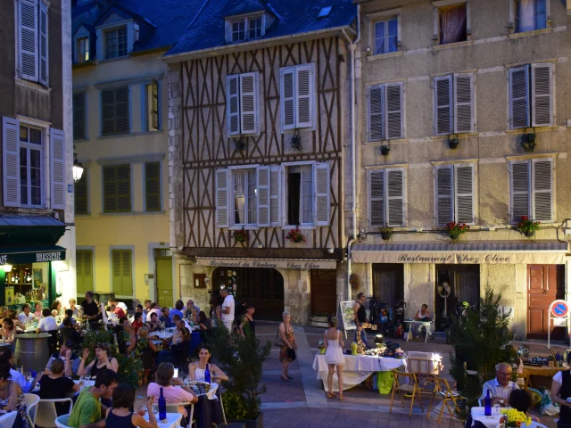 Terrasses dans le quartier du château de Pau