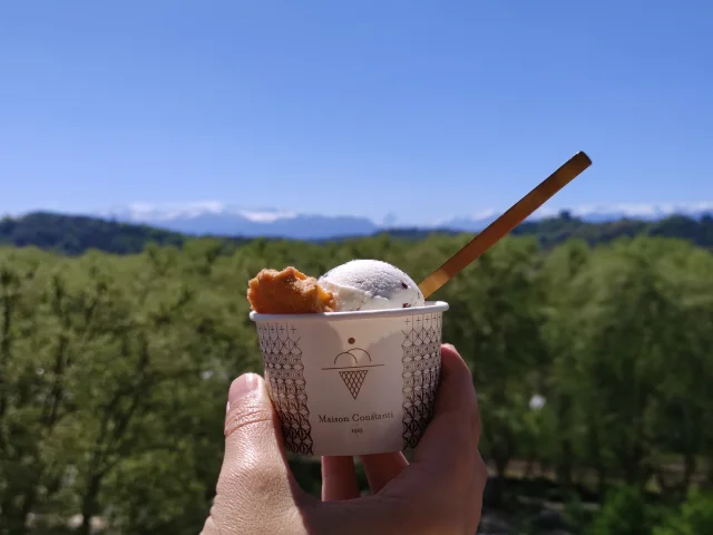 Glace sur le boulevard des Pyrénées - Maison Constanti