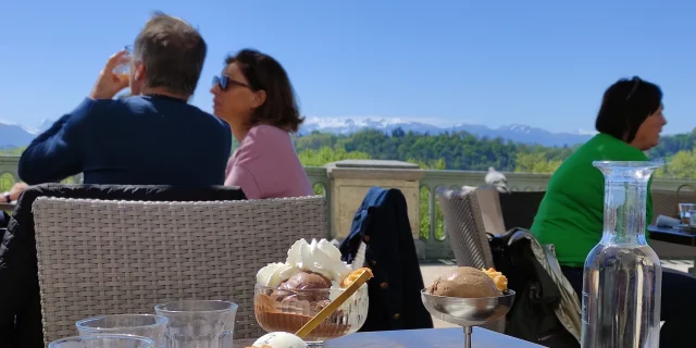 Pause gourmande sur le boulevard des Pyrénées - Glace de la maison Constanti - Pau