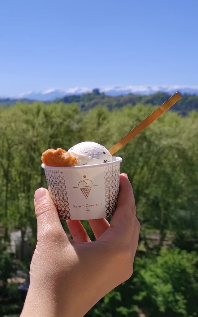 Pause gourmande sur le boulevard des Pyrénées - Glace de la maison Constanti - Pau