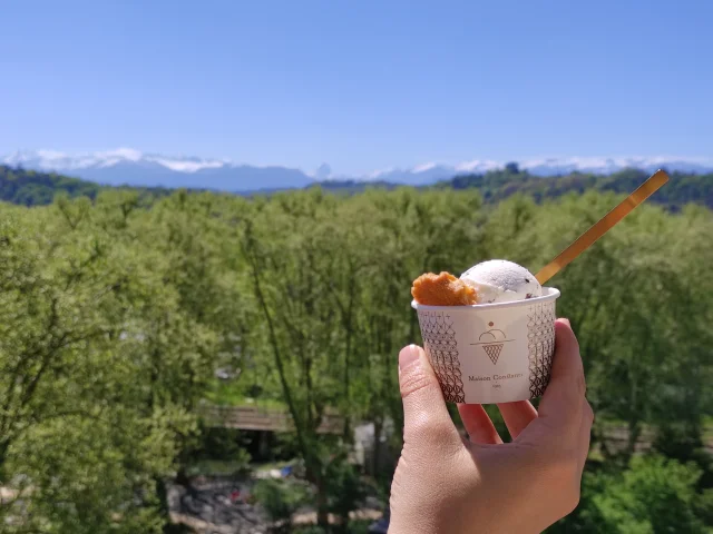 Pause gourmande sur le boulevard des Pyrénées - Glace de la maison Constanti - Pau