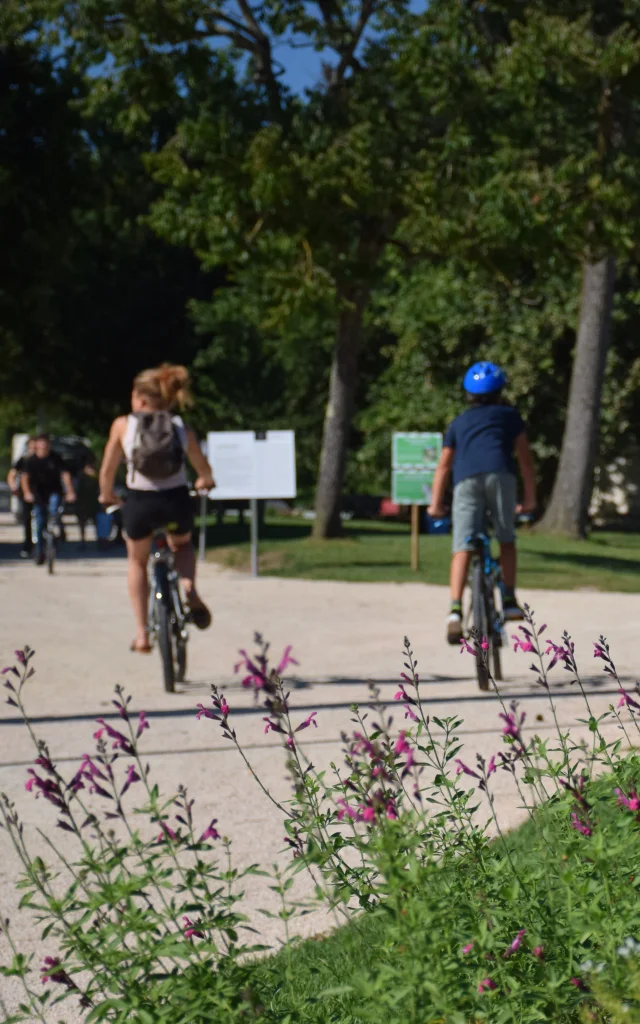 À vélo dans le parc Beaumont à Pau