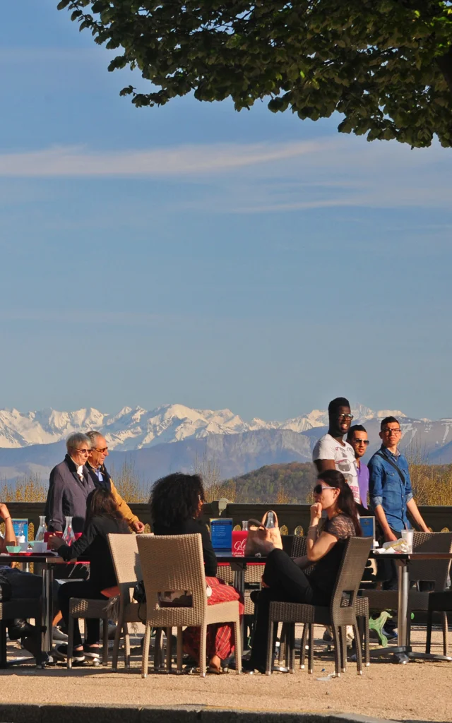 Boulevard des Pyrénées - Terrasse