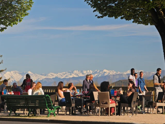 Boulevard des Pyrénées - Terrasse