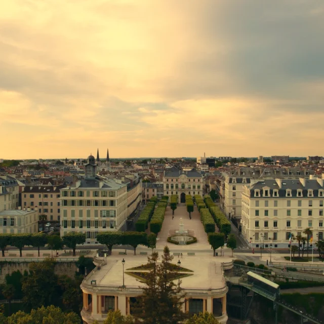 Pau - Le boulevard des Pyrénées