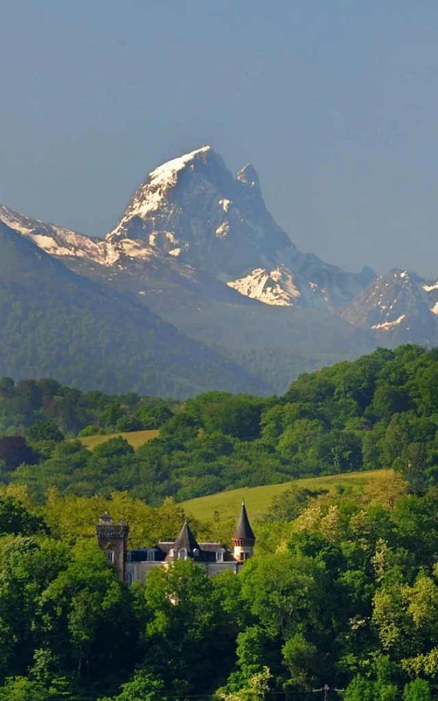 Les Pyrénées - Vue du Pic du Midi d'Ossau depuis Pau