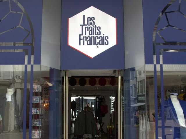 Commerces Les Traits Français - Pau