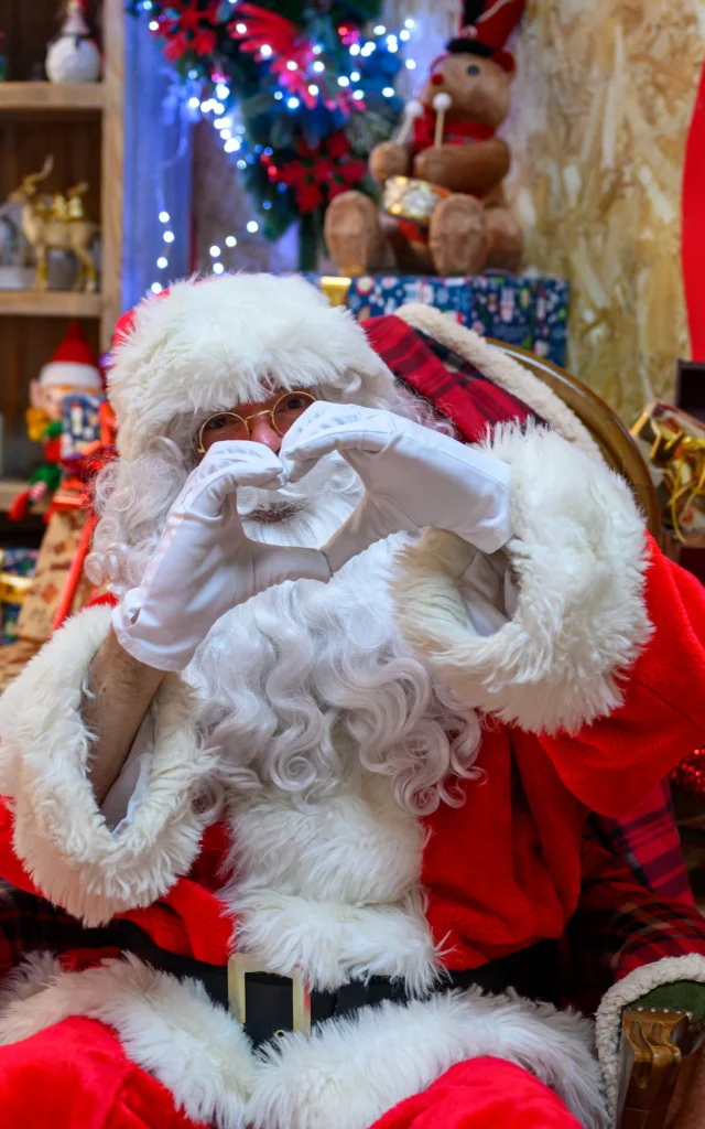 Le Père Noël Village de Noël à Pau